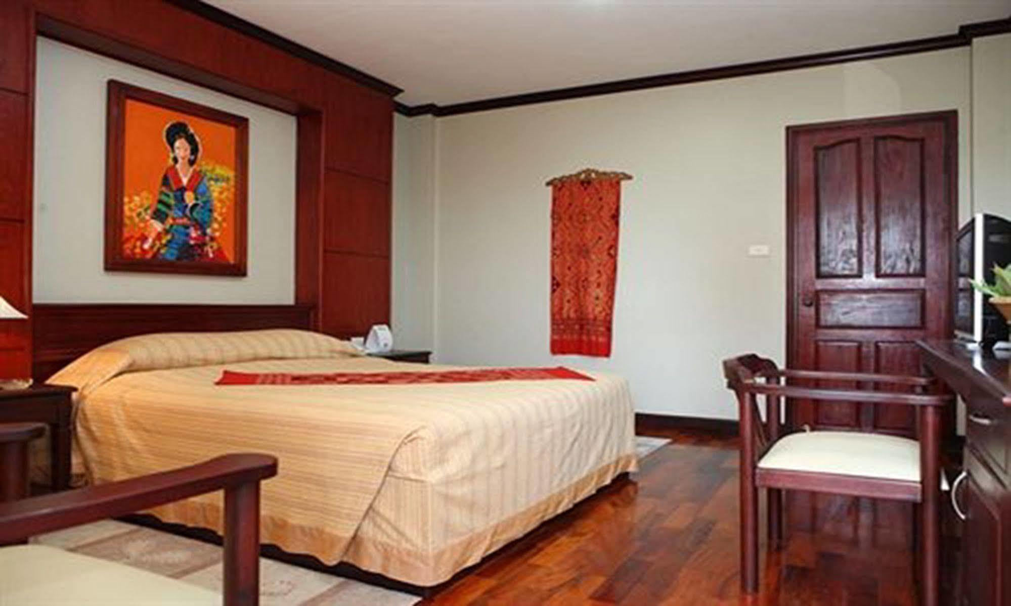 Vansana Riverside Hotel Вьентьян Экстерьер фото